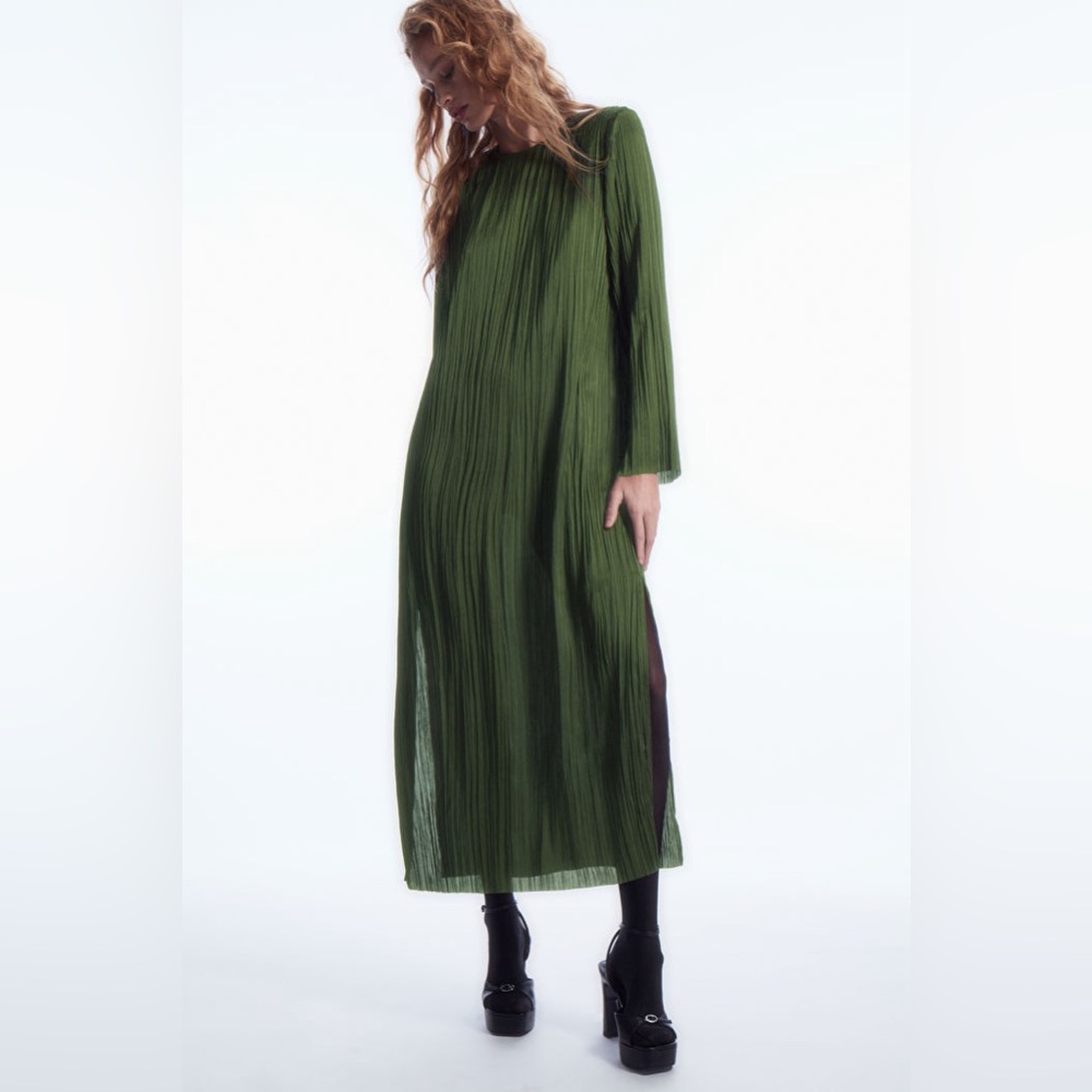 COS Long-Sleeved Plisse Midi Dress